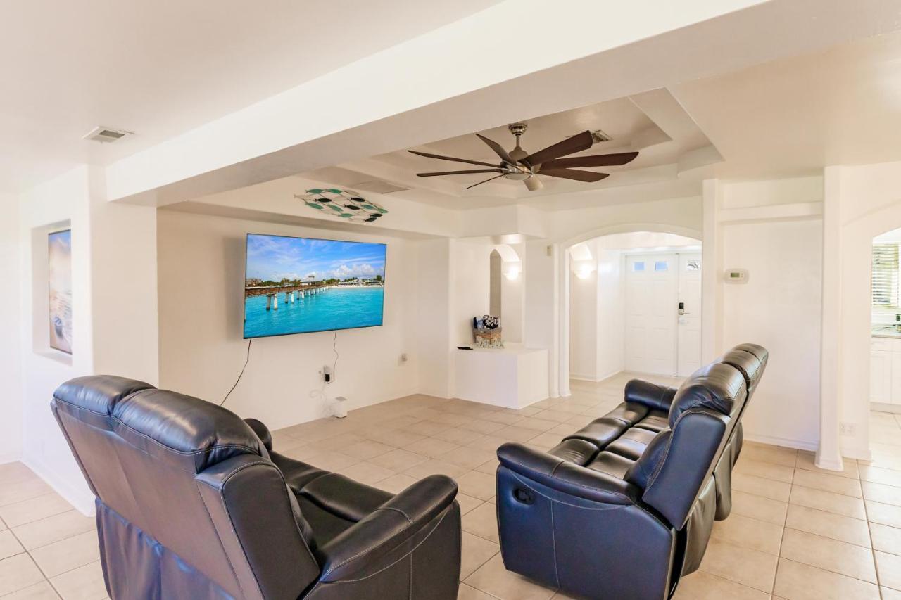 New! Dock Canal Family Home W/Pool & Gulf Access! North Fort Myers Esterno foto